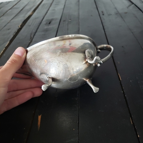 Vintage Silver Tone Footed Pouring Dish Syrup Gravy Dinner Dining Serveware - Picture 4 of 6